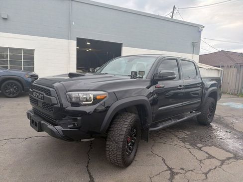 Used 2019 Toyota Tacoma TRD Pro image 3