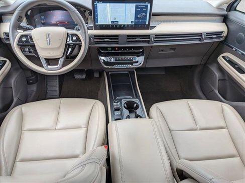 Used 2023 Lincoln Corsair FWD image 17