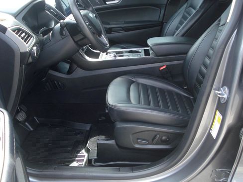 Used 2022 Ford Edge SEL w/ Cargo Accessory Package AWD/4WD image 13