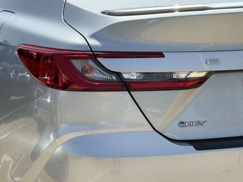 Used 2025 Toyota Camry LE w/ Convenience Package FWD image 6