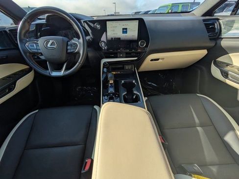 Used 2024 Lexus NX 250 FWD image 13