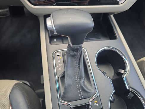 Used 2020 Kia Sedona EX image 20