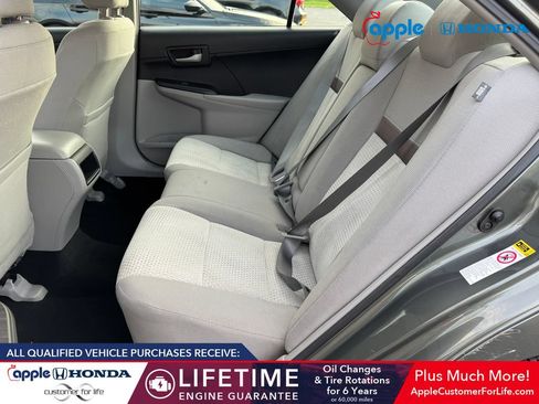 Used 2014 Toyota Camry LE FWD image 16