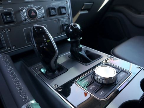 Used 2024 INEOS Grenadier Fieldmaster Edition image 11