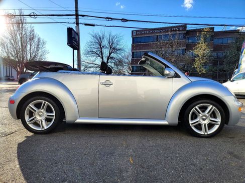 Used 2004 Volkswagen Beetle GLS image 11
