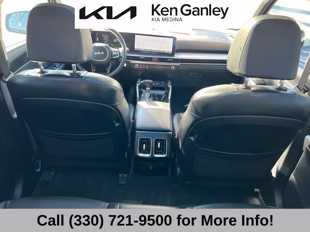 Certified 2024 Kia Sorento S w/ Panoramic Sunroof Package AWD/4WD image 51