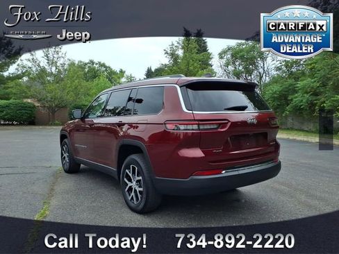 Used 2023 Jeep Grand Cherokee L Limited AWD/4WD image 6