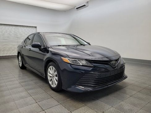 Used 2020 Toyota Camry LE image 13
