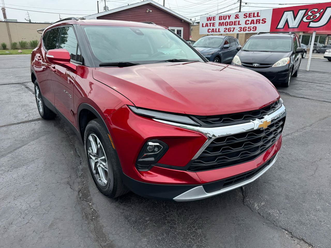 Used 2024 Chevrolet Blazer LT FWD image 4