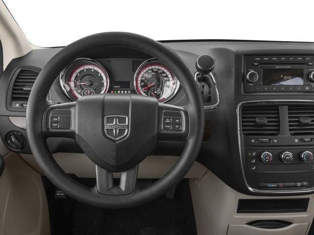 Used 2017 Dodge Grand Caravan SXT w/ Rear Park Assist Package FWD image 7