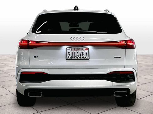 Certified 2025 Audi Q5 Prestige image 7