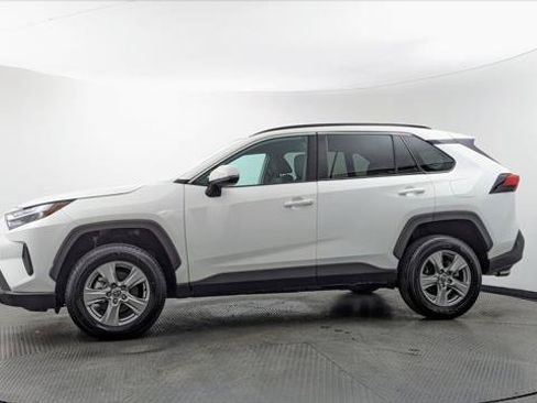 Used 2025 Toyota RAV4 XLE FWD image 3
