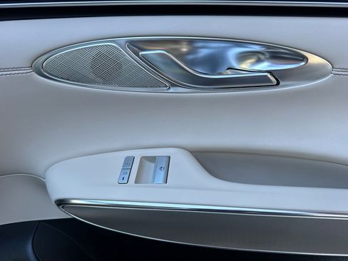 Used 2024 Genesis GV70 2.5T w/ Select Package image 22