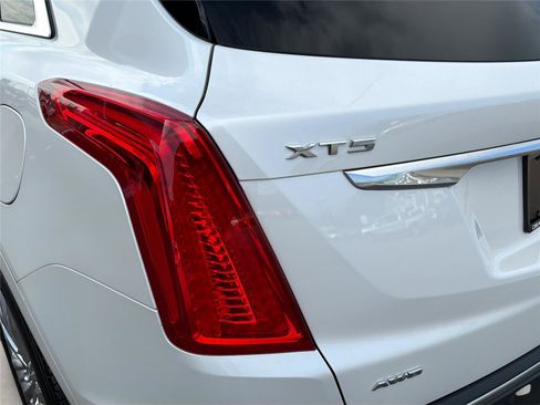 Used 2017 Cadillac XT5 Premium Luxury image 13