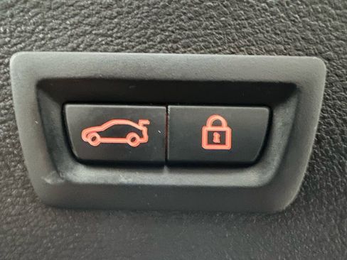 Used 2017 BMW X6 xDrive35i image 9