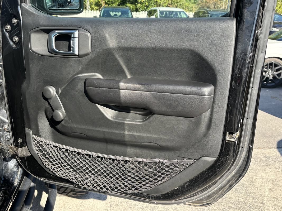 Used 2020 Jeep Wrangler Sport AWD/4WD image 17
