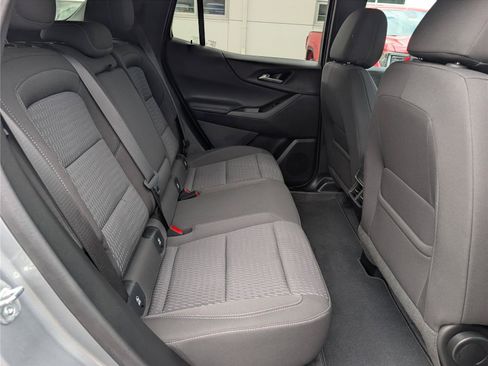 Used 2025 Chevrolet Equinox LT AWD/4WD image 12