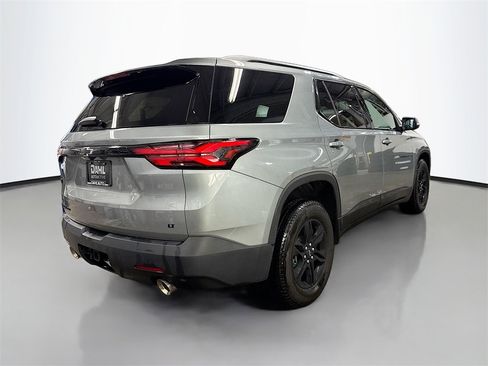 Used 2023 Chevrolet Traverse LT w/ Midnight/Sport Edition image 10