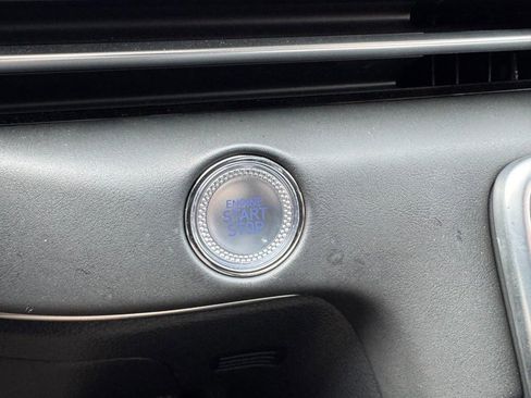 Certified 2025 Genesis GV80 2.5T Prestige image 25