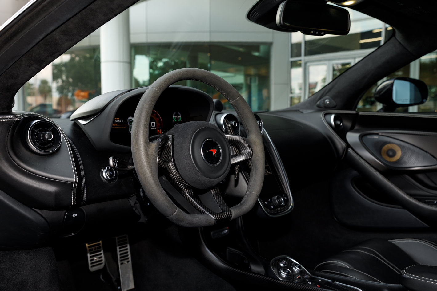 Used 2018 McLaren 570S RWD image 53