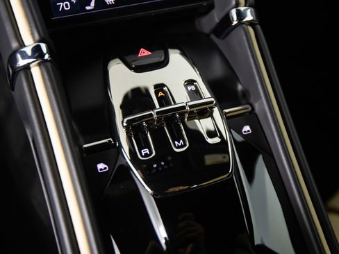 Certified 2022 Ferrari Roma image 39