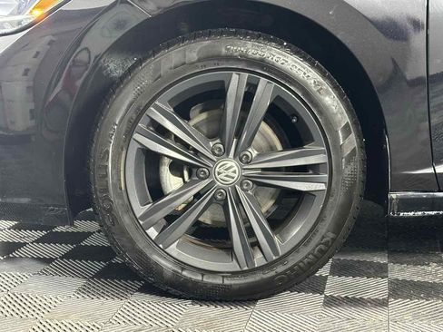 Used 2022 Volkswagen Jetta SE w/ Panoramic Sunroof Package image 44