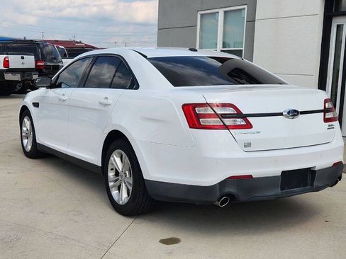 Used 2014 Ford Taurus SEL w/ Equipment Group 201A FWD image 4