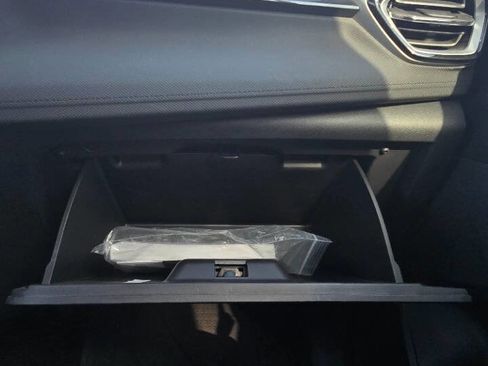 Used 2024 Chevrolet TrailBlazer LT w/ LPO, Blackout Package image 32