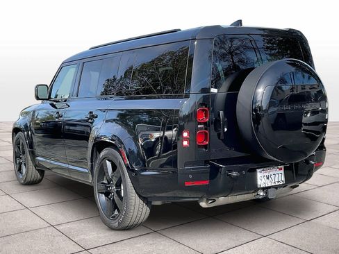 Used 2025 Land Rover Defender 130 X-Dynamic SE image 13