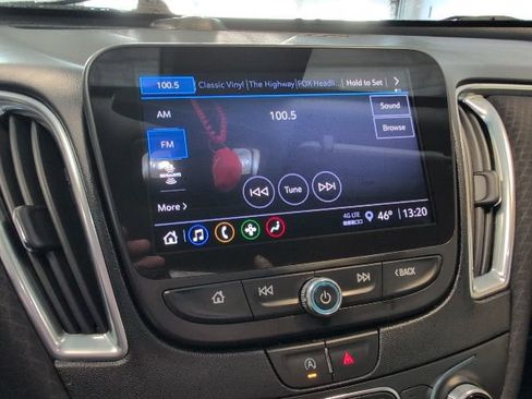 Used 2021 Chevrolet Malibu LT image 19