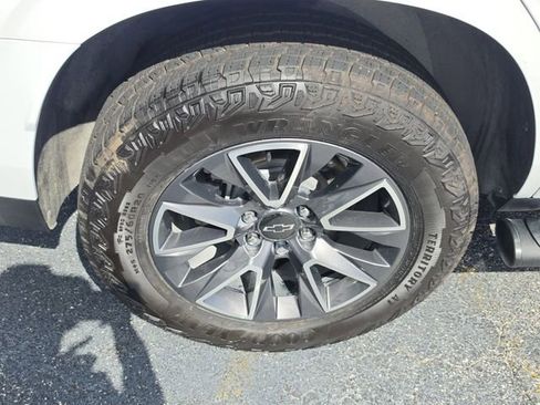 Used 2022 Chevrolet Tahoe Z71 w/ Luxury Package image 6