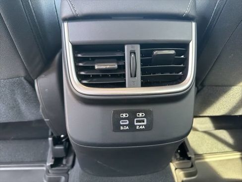 Used 2025 Subaru Outback Premium AWD/4WD image 24
