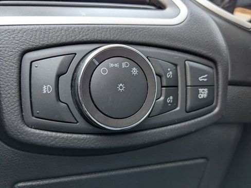 Used 2019 Ford Edge SEL w/ Equipment Group 201A image 5