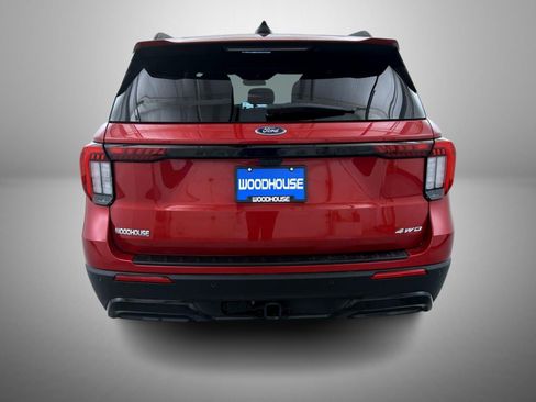 Used 2025 Ford Explorer ST-Line w/ ST-Line Street Pack AWD/4WD image 6