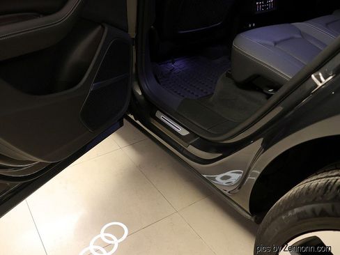 Used 2025 Audi Q8 Premium Plus image 30