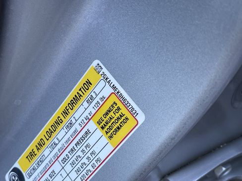 Used 2017 GMC Terrain SLE FWD image 12