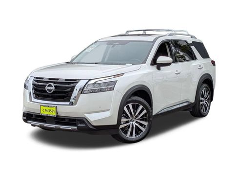 Used 2024 Nissan Pathfinder Platinum FWD image 1