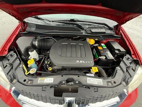 Used 2014 Dodge Grand Caravan SXT image 27