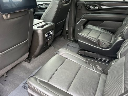Certified 2021 GMC Yukon XL Denali w/ Denali Premium Package AWD/4WD image 14