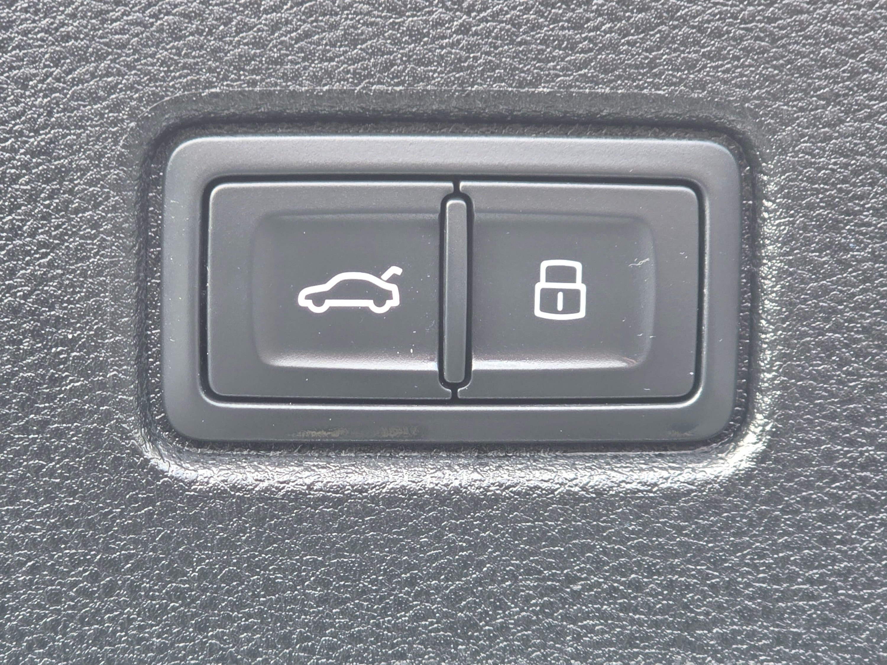Used 2023 Audi SQ5 Prestige w/ Prestige Package AWD/4WD image 24