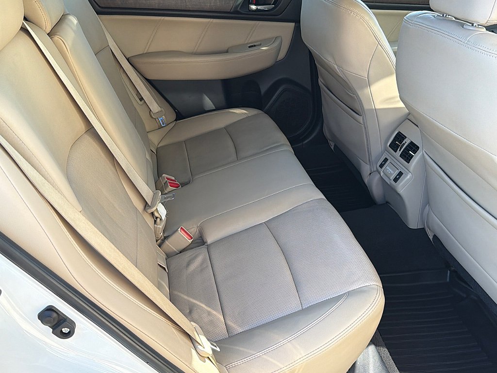 Used 2018 Subaru Outback 3.6R Limited AWD/4WD image 30