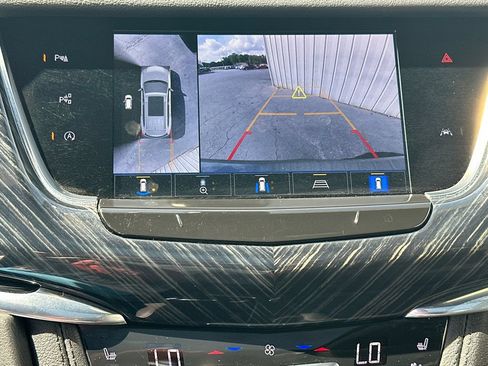 Certified 2023 Cadillac XT6 Premium Luxury w/ Technology Package AWD/4WD image 30