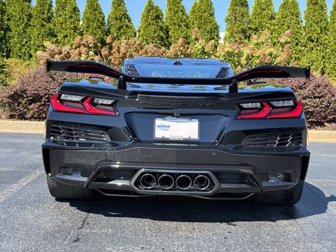 Used 2026 Chevrolet Corvette Z06 w/ Z07 Performance Package RWD image 8