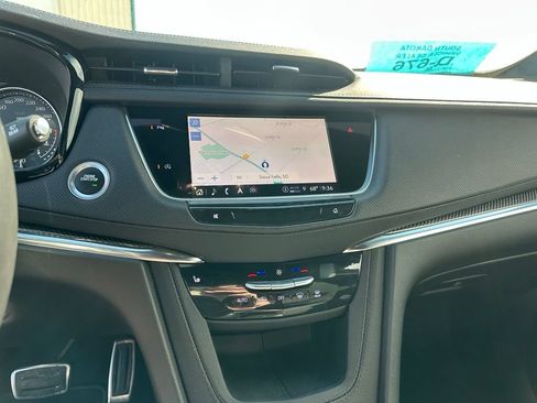 Used 2024 Cadillac XT5 Sportv AWD/4WD image 16
