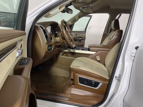 Used 2019 RAM 1500 Laramie image 9