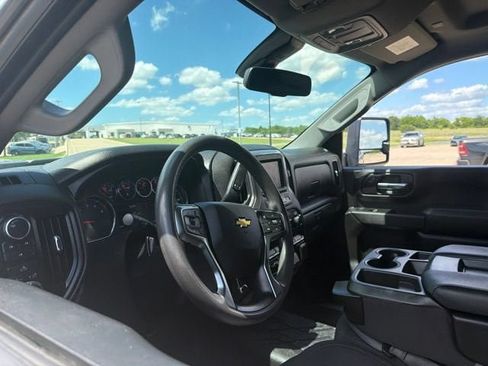Used 2021 Chevrolet Silverado 2500 Custom w/ Custom Value Package AWD/4WD image 16