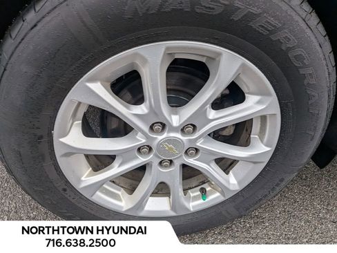 Used 2018 Chevrolet Equinox LT image 42