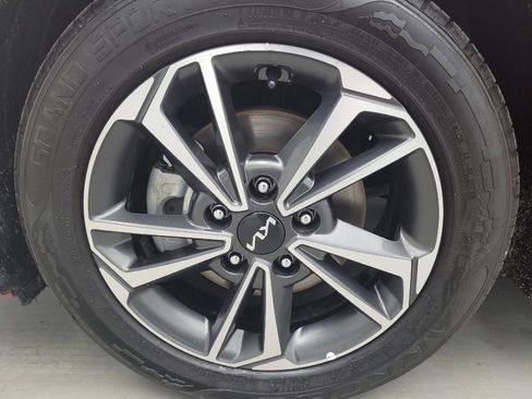Used 2024 Kia Forte LXS FWD image 31