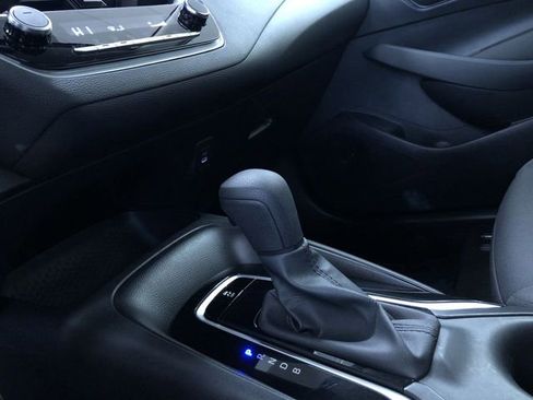 Certified 2025 Toyota Corolla LE image 29