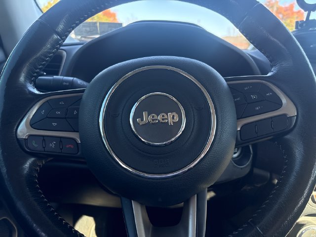 Used 2017 Jeep Renegade Limited FWD image 14